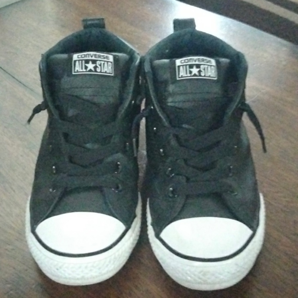 Converse black and white all star leather Womans size 8